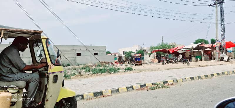 On 60 Feet Road 10 Marla Corner Plot Near Park Mosque And Commercial Market For Sale In C Block LDA Avenue 1 Lahore 22