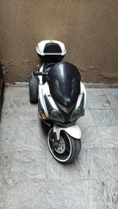 kids bike with re chargeable battery