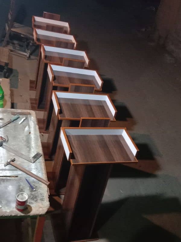 podium/ speech dice/rostrum 4