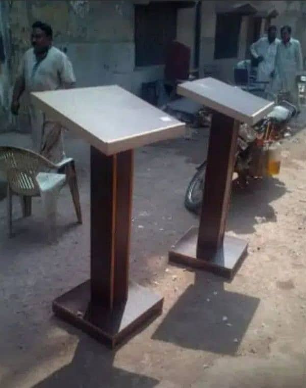 podium/ speech dice/rostrum 5