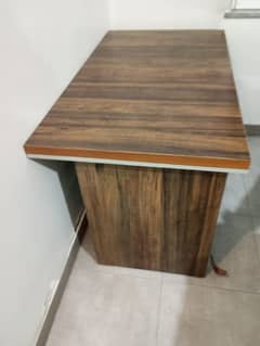 Executive office table slightly used