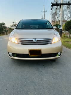 Toyota ISiS Platana 7 Seater