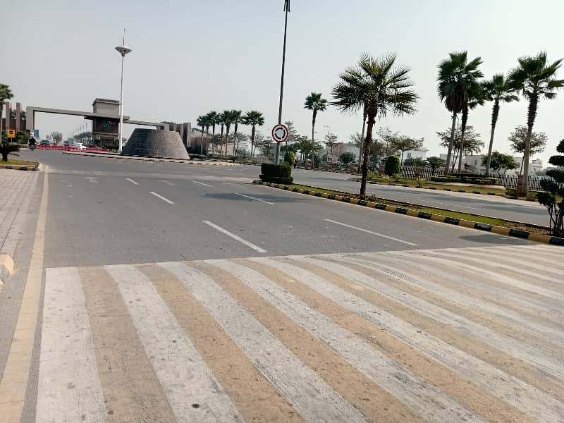 A Prime Location Residential Plot Of 5 Marla In Gujranwala 3