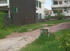 prime location, level sun face 5 marla plot for sale in D-12/3