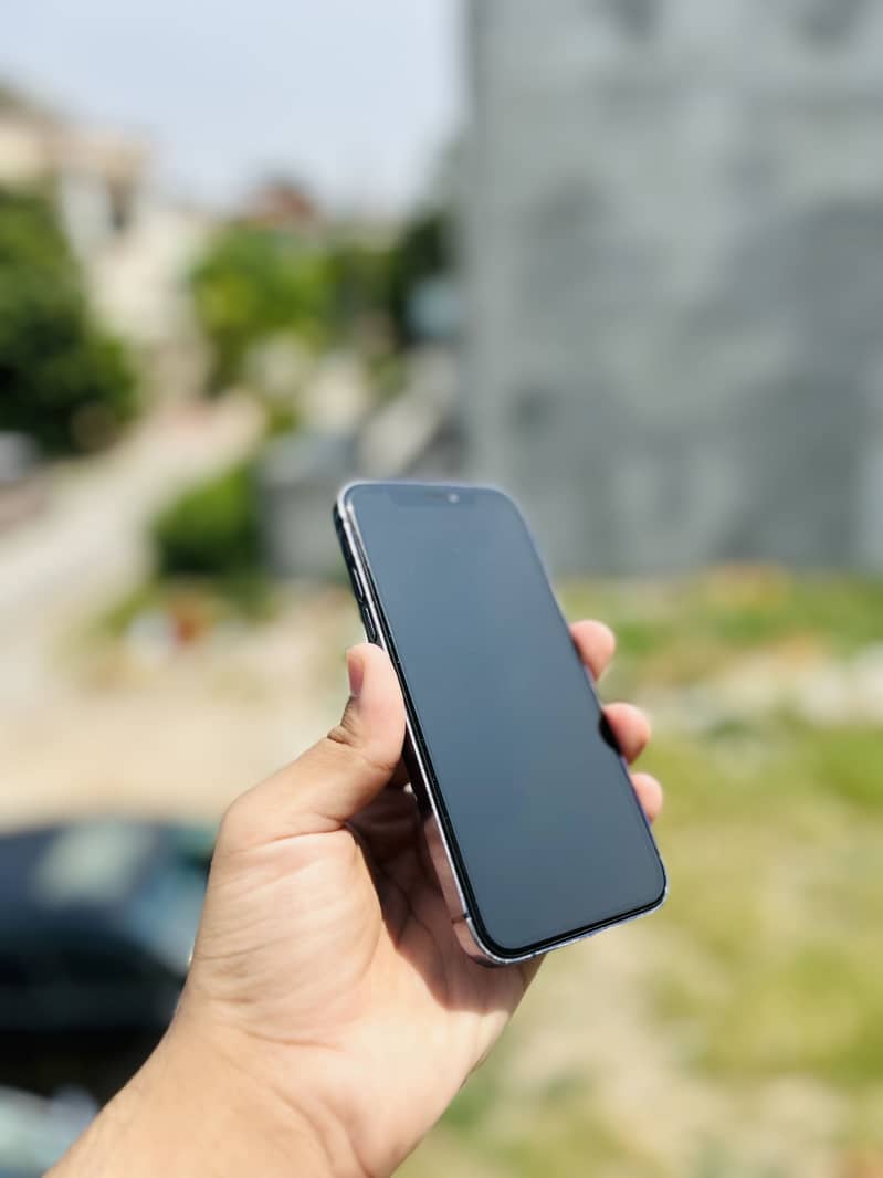 iPhone XR CONVERTED TO 13 PRO MAX EXCHANGE POSSIBLE 3