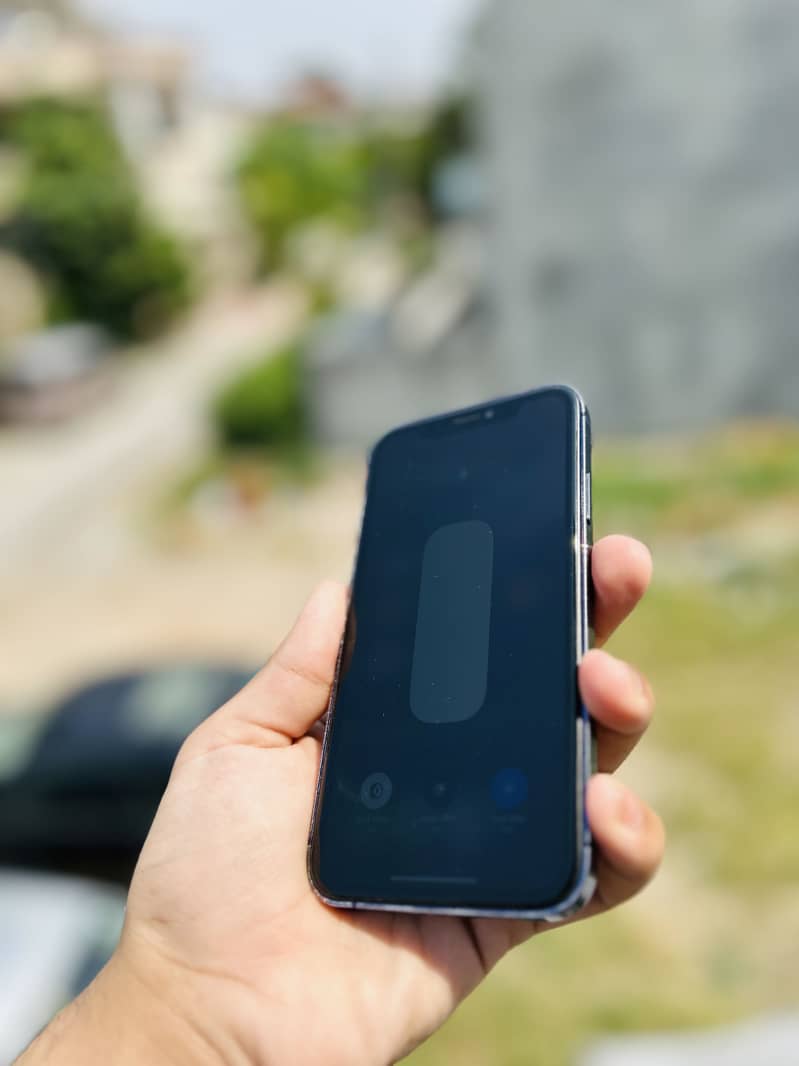 iPhone XR CONVERTED TO 13 PRO MAX EXCHANGE POSSIBLE 4