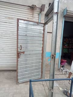 2 room door for sale weight 60kg 1 door