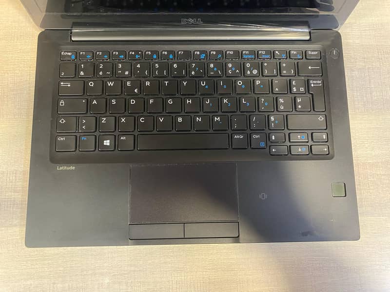 Dell Latitude E7280 TouchScreen | Core I5 7th Gen | 8Gb ram 256 Gb SSD 1