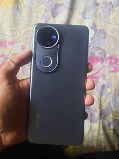 brand new vivo v 50 12/512