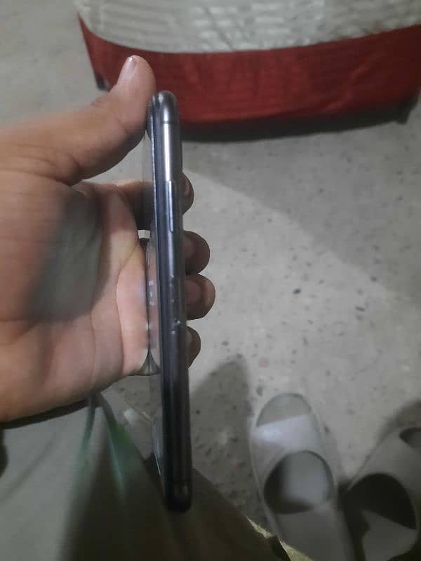 i phone x pta aprove with originall charger exchange possible 7