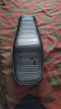 Honda 125 2023 model ki seat 10/10 condition