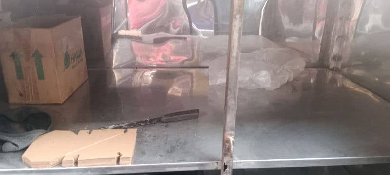 French fries counter & zinger hot plate 6