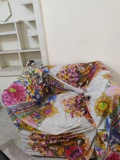 sofa set in Good 10.9. 5 condition