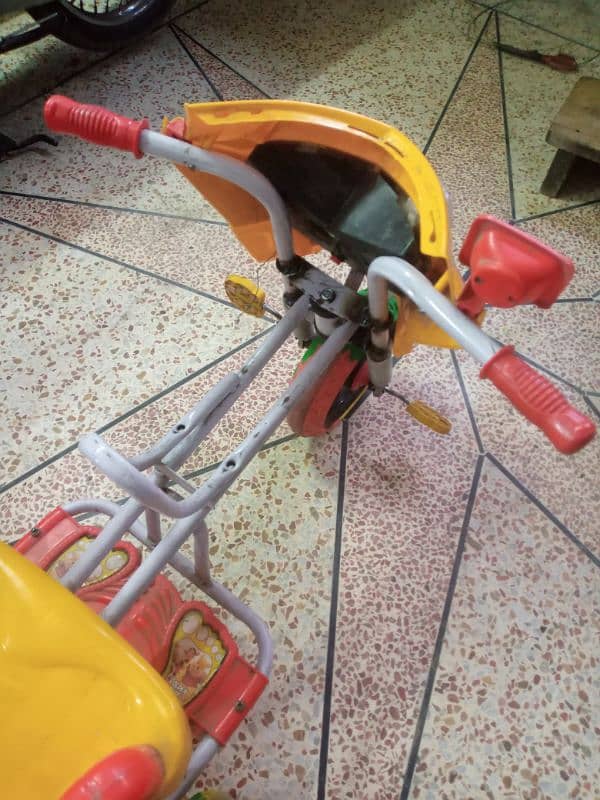 kids 3 tires cycle double seater front and back 5