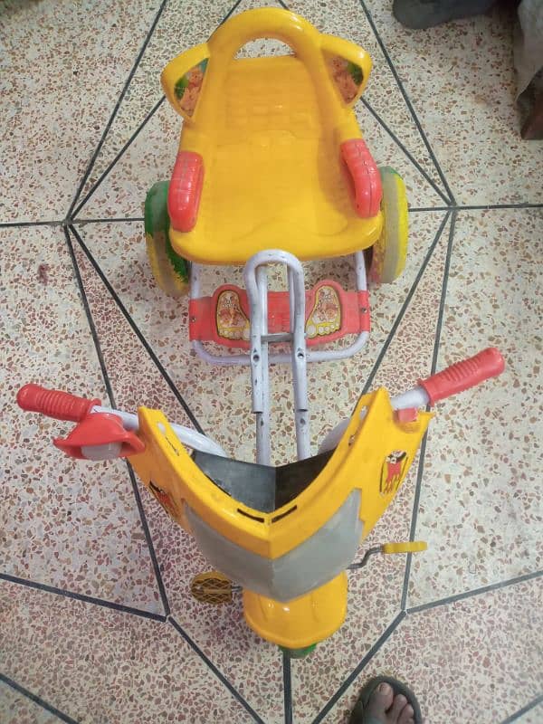 kids 3 tires cycle double seater front and back 6