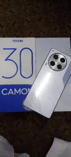 Tecno Camon 30