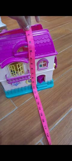 DOLL HOUSE