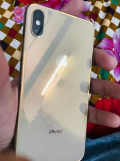 iphone Xs max golden colour
