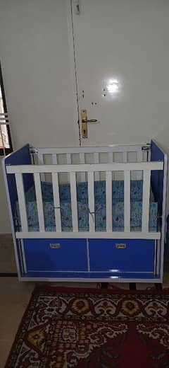 baby cot