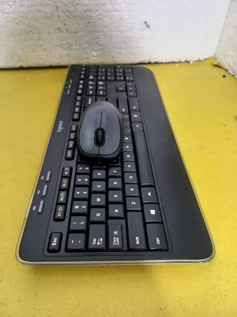 Wireless Logitech Keyboard and Mouse Combo with Dongle (Qty Available 1