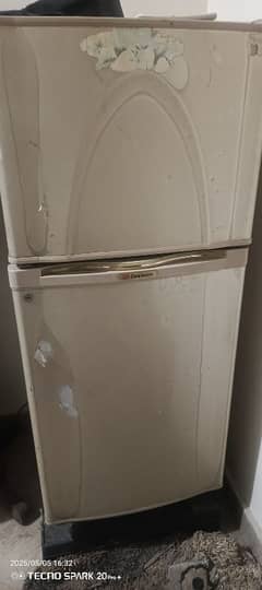 Dawlance Medium Size Fridge
