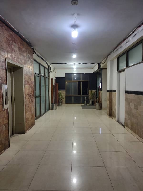 Elegant 3,000 Sq Ft Office Space for Rent in Gulberg Perfect for IT & Corporate Use 4