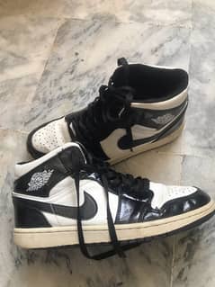 NIKE