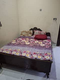 bed with matress