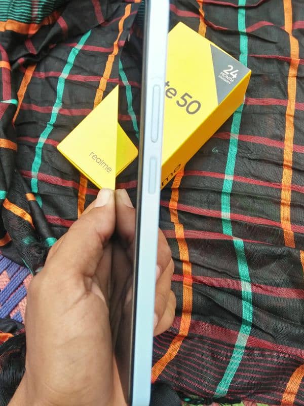realme note50 with complete Box only 5 month use Full lush condition 6