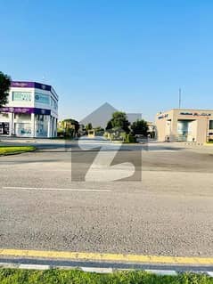 1 KANAL HOT LOCATION PLOT FOR SALE IN GOLF ESTATES 1