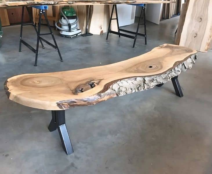 epoxy center table. Delivery all Pakistan can send. contact03328709877 7