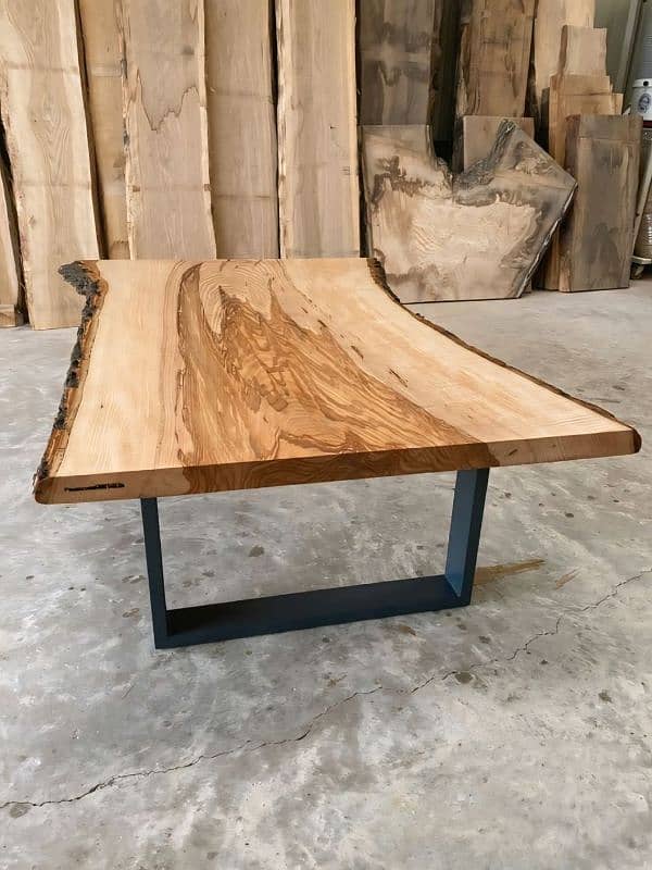 epoxy center table. Delivery all Pakistan can send. contact03328709877 8