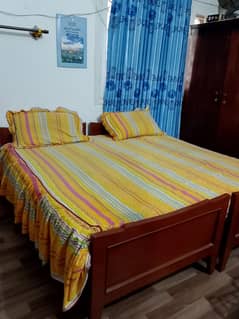 2 Single Beds with mattress