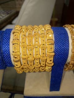 artificial bangles set (4+2)