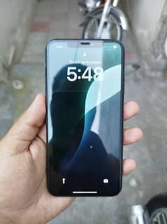 I am selling my iphone phone 11 pro max