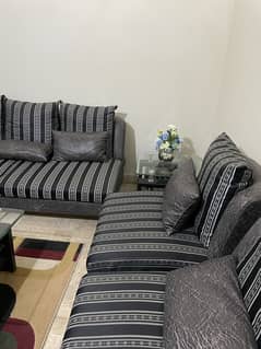 5 sitter sofa set with cushions 10/10 condition