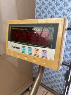 Digital weight machine for shops