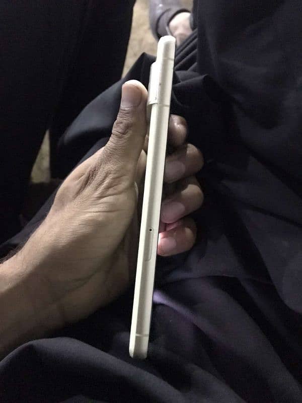 Google Pixel 7 (2 Week use only) Exchange possible with iphone 1