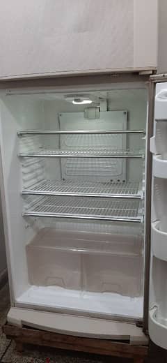 large size dawlance fridge