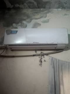bilkul ok ha cooling non inverter ac 10 by 10 condition