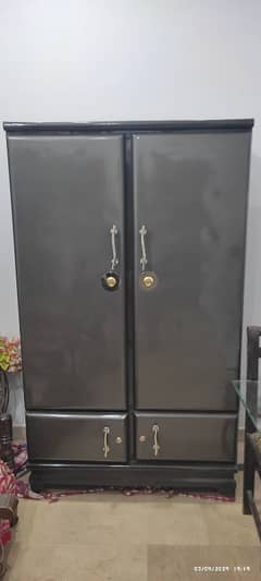 New Almari urgent for sale