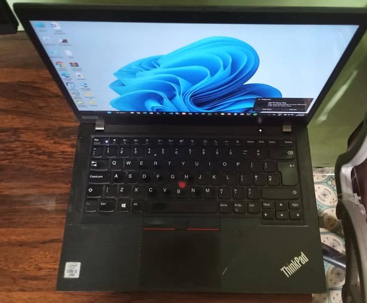 Lenovo ThinkPad T14  Core-i5-10th Gen 16 GB RAM 512 GB SSD 14″ Display 5