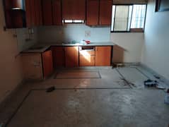Available For Rent 3rd Floor 2 Bed Lounge 750 Sqft
