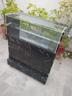 shop counter with 6mm top glass