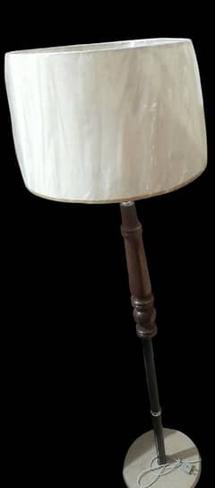 Floor lamp with marble base