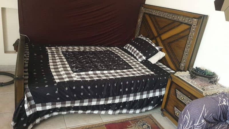 single bed with side table and mattress in new condition 1