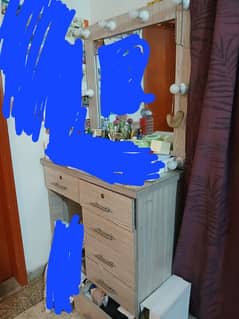 glam dresser with bulbs