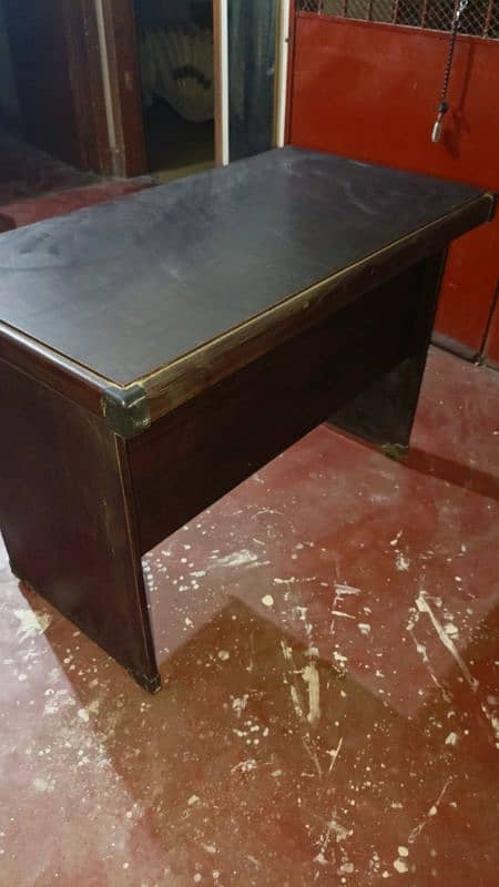 Computer and Study Table! slightly used. 2