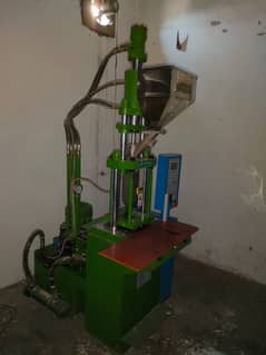 15 ton vertical injection molding machine