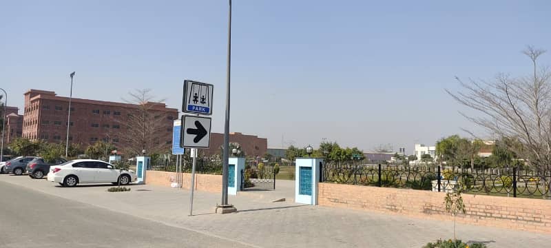 10 MARLA CORNER PLOT D BLOCK DHA RAHBAR 0